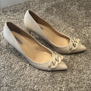 Steve Madden Ivory Pointed Toe Pumps with Chain Accent